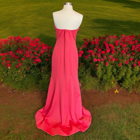 Royal Queen Sweetheart Neckline Strapless Evening Gown Size 12 Coral Pink - Picture 10 of 16